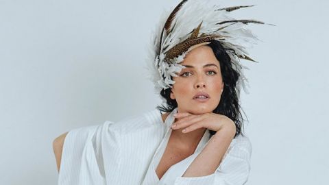 С мейком или без? Даша Астафьева показала лицо без макияжа