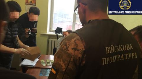 У Миргороді затримали на хабарі заступника мера