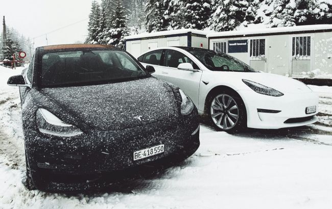 Tesla, Leaf, iX и другие: сколько времени занимает зарядка е-мобилей при -10&deg;C