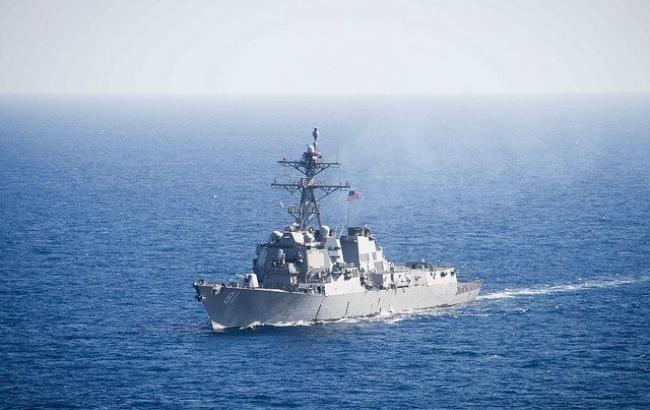 Эсминец США с крылатыми ракетами вошел в Средиземное море