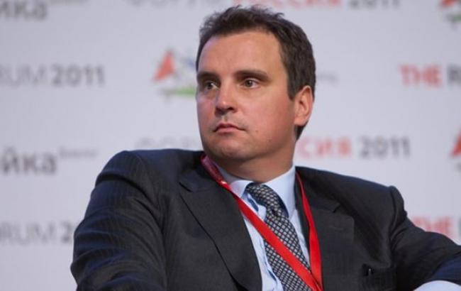 Абромавичус допускает сокращение сроков действия дополнительного импортного сбора