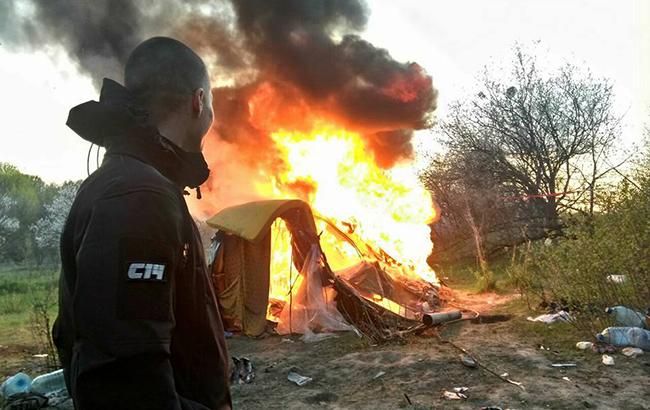 Разгон лагеря ромов в Киеве:  полиция открыла два уголовных дела