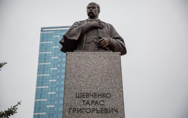 В Новосибирске установили памятник Тарасу Шевченко