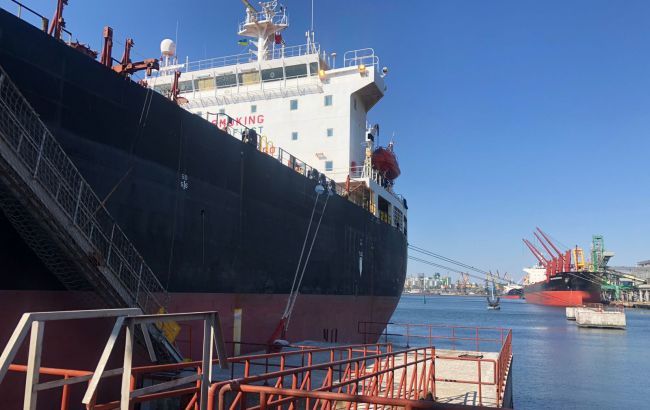 ДБР перевіряє причетність структур Медведчука до контрабанди палива з Росії в Україну