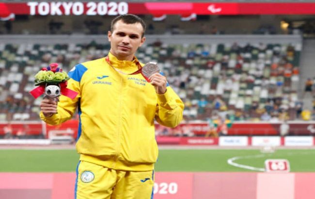 Цвєтов виграв срібло в бігу на 200 метрів на Паралімпіаді-2020