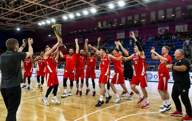 "Прометей" впервые стал чемпионом Украины по баскетболу