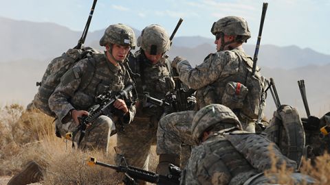 Международная коалиция покинула базу Аль-Такадум в Ираке