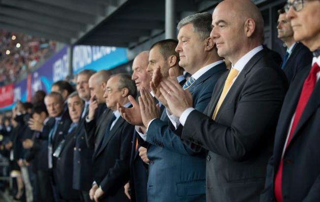 Порошенко прибув на матч фіналу ЛЧ разом із президентом УЄФА та королем Іспанії