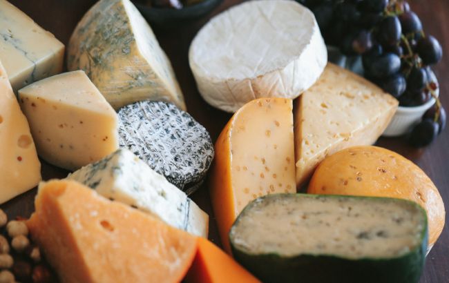 Названы самые полезные виды сыров. Они защищают сердечно-сосудистую систему!