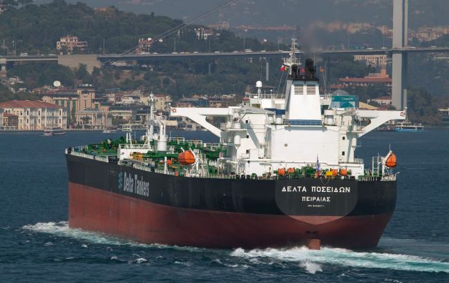 Греческий суд отменил арест танкера с иранской нефтью, - Reuters