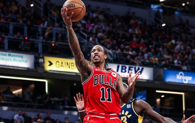 Ветеран "Чикаго" с броском в полете под сирену обеспечил овертайм: момент дня в НБА