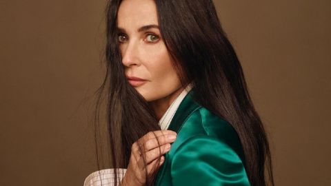 58-річна Демі Мур похвалилася ідеальною фігурою в стильному комбінезоні