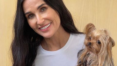 Виклик старінню: 57-річна Демі Мур у розкішній сукні вразила квітучим зовнішнім виглядом