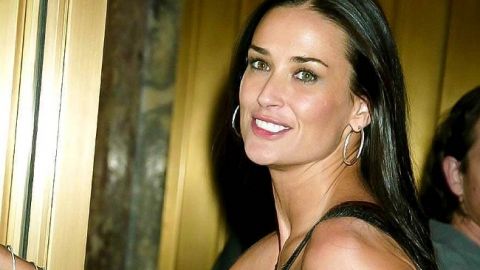 Голливудская звезда засветилась в роскошном платье-вышиванке от украинского дизайнера