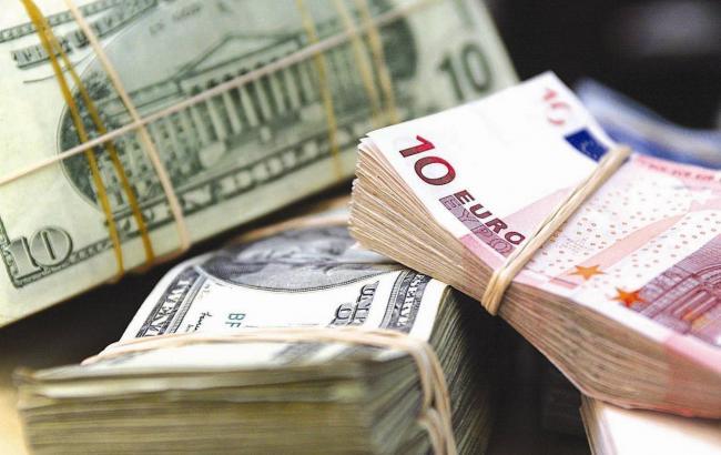 НБУ на 29 декабря ослабил курс гривны к доллару до 26,89