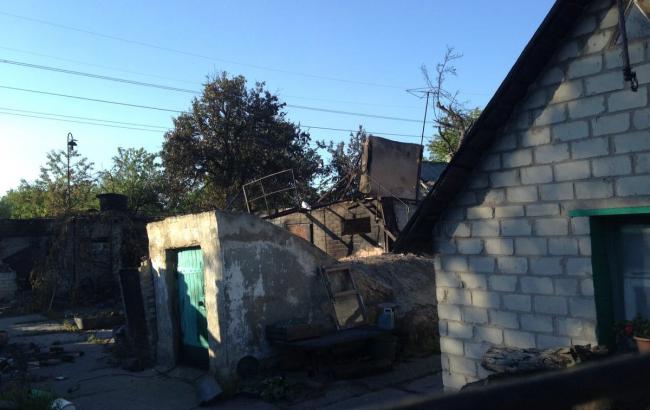 Внаслідок обстрілів Південного згоріли 9 будинків на Донбасі
