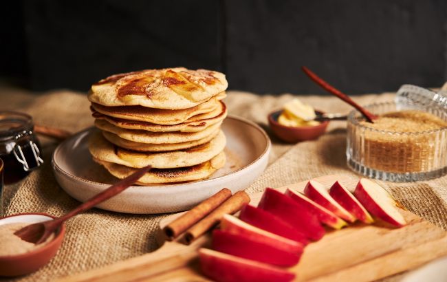 Яблучні оладки: осінній рецепт, який підкорить ваше серце