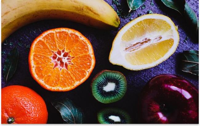 Дієтолог розповіла, які фрукти сприяють роботі мозку