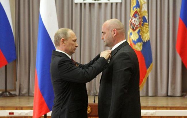 Прокуратура сообщила о подозрении главе "Самообороны Крыма"