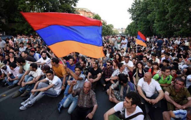 В Ереване началась новая акция протеста
