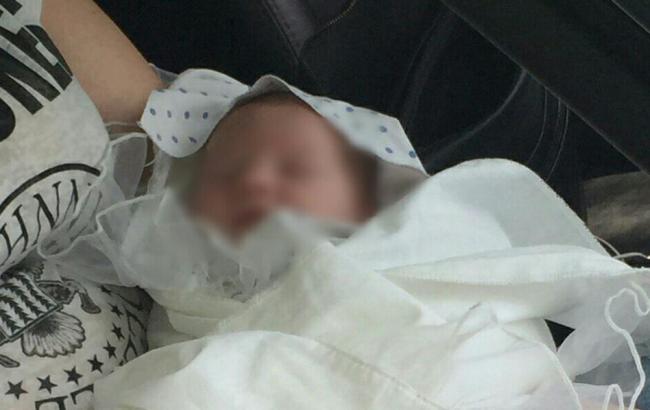 В Киевской области задержали женщину, которая продавала своего ребенка