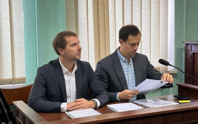 Суд в Киеве арестовал водителя, который избил и бросил на дороге велосипедиста