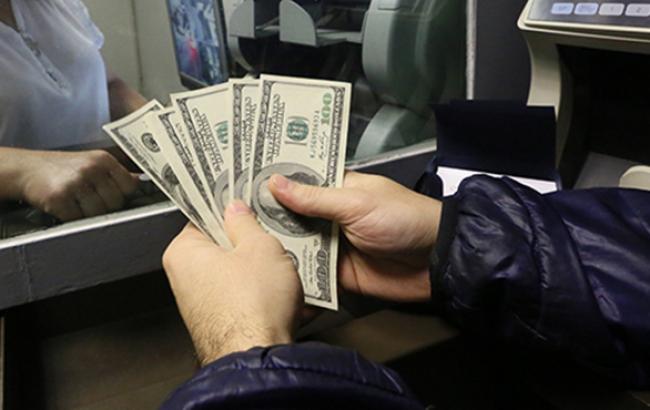 Курс доллара на межбанке в 10:00 остался без изменений &ndash; 16,30 грн/долл., - "Укрдилинг"