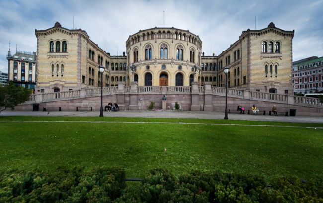 Опозиція лідирує на парламентських виборах у Норвегії