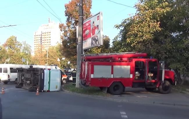 У Чернігові відбулося ДТП за участю інкасаторського і пожежного авто