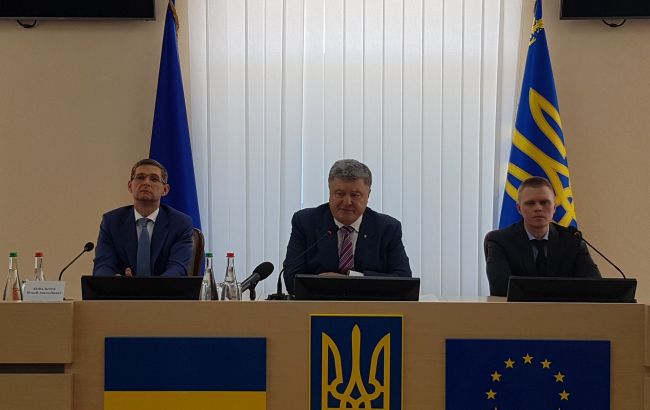 Порошенко заявил об эскалации напряженности на Донбассе
