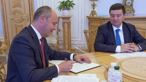 Парубій заявив про введення ID-карт для нардепів