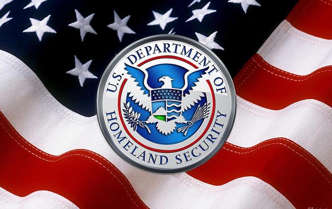 В США раскрыли схему мошенничества с продажей венгерских паспортов, - WP