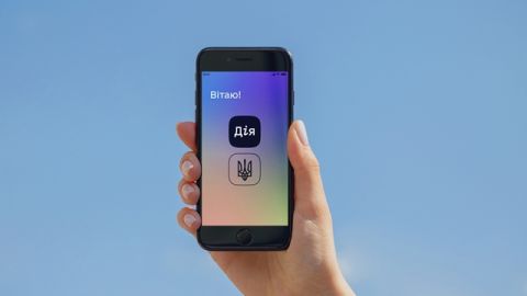 В Украине запустили приложение "Дія" c правами в смартфоне