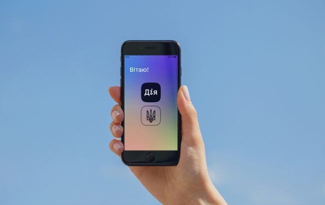 В Украине разрешили использовать е-права для путешествий на поездах и самолетах