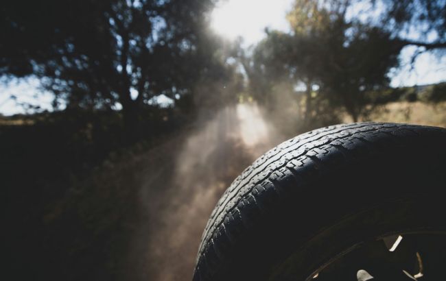 Чи штрафують за "зимову" гуму влітку: нюанси із законом, ДТП та страховкою