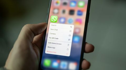 Терміново! WhatsApp припиняє роботу на деяких iPhone: список уже є