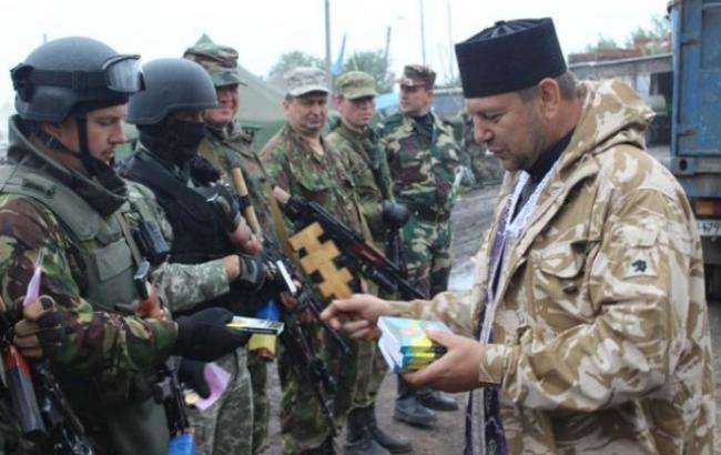 "Навіть відмовляються відспівувати загиблих": письменник розповів про священиків УПЦ МП на фронті