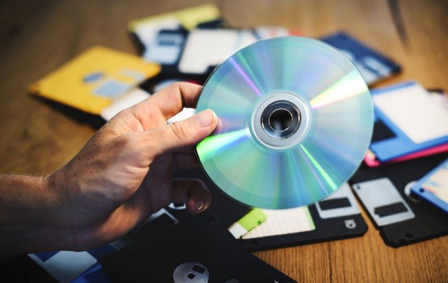 Не поспішайте викидати старі CD-диски: вони врятують ваш майбутній врожай