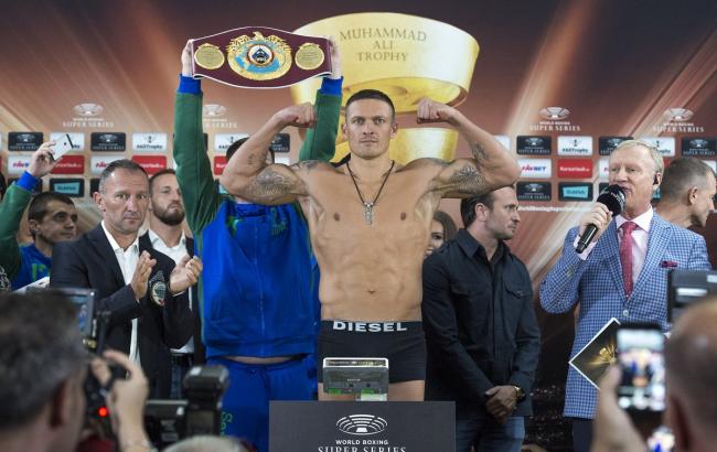 Усик - Хук:  прогноз букмекеров