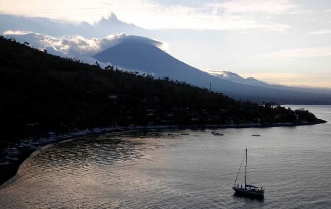Власти Индонезии заявили о неизбежности извержения вулкана на Бали