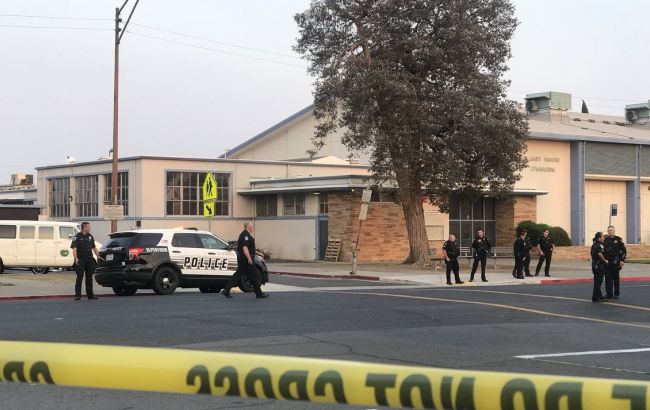 На півночі Каліфорнії сталася стрілянина біля школи, є загиблий
