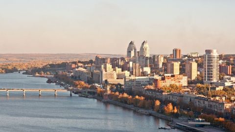 В Днепре слышны взрывы. Продолжается воздушная тревога