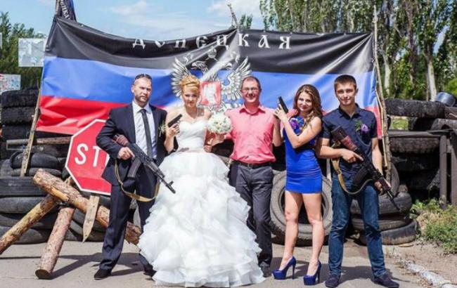 У ДНР дозволили місцевим жителям мати бойову зброю