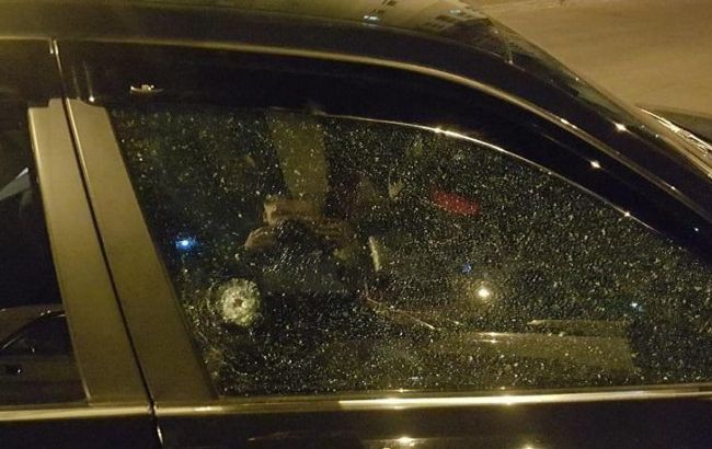 У Києві водій елітного авто влаштував стрілянину на дорозі