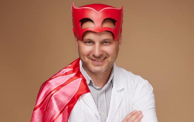 Українські медики стали супергероями: як вони виглядають