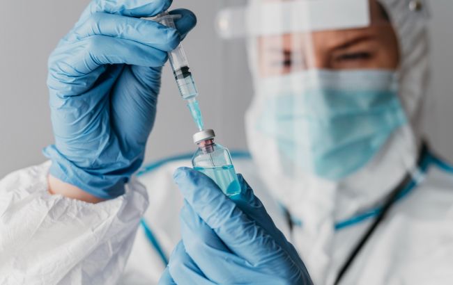 В Молдове разрешили подростков прививать вакциной Pfizer