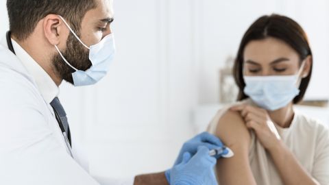 У Нідерландах померла жінка після щеплення вакциною AstraZeneca