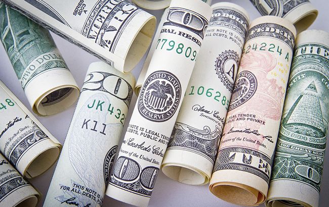 НБУ опустил справочный курс доллара ниже уровня 27 грн/доллар