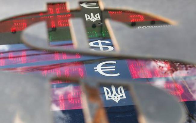 В России биржевой курс доллара поднялся выше 55 руб