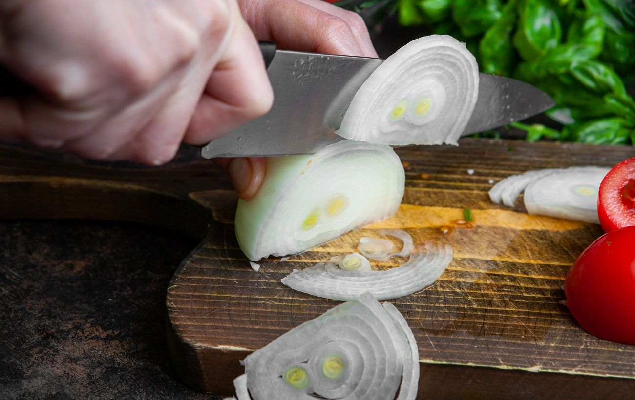 Як різати цибулю без сліз: простий спосіб, який реально працює